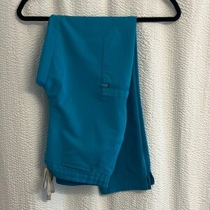 FIGS Teal Kade Cargo Scrub Pants - S